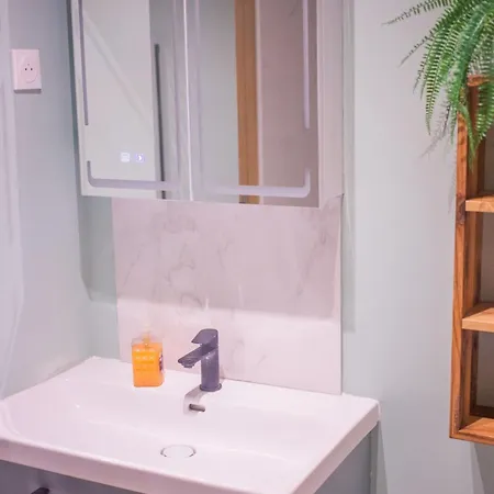 T3 Climatise 2 6 Personnes Wifi Cuisine Laverie Apartment *
